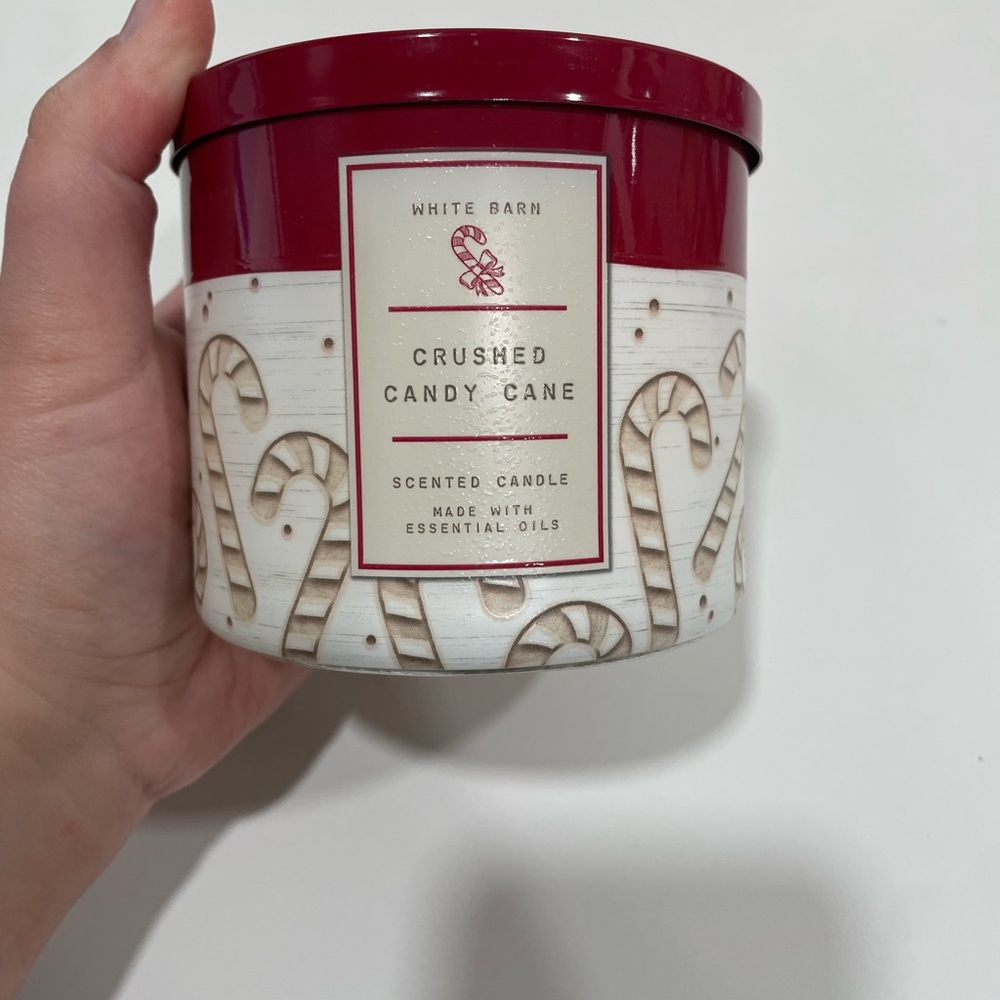 White Barn Crushed Candy Cane Scented Candle